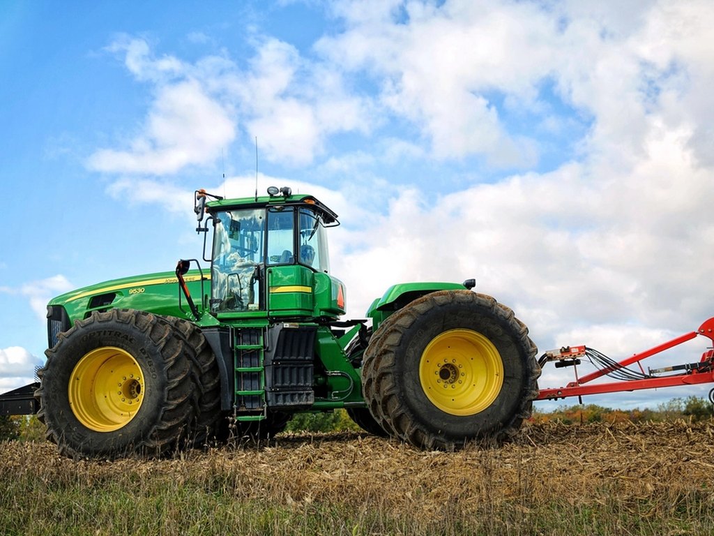 John Deere 6110J 110 HP · 4x4 · 3.200 h de uso